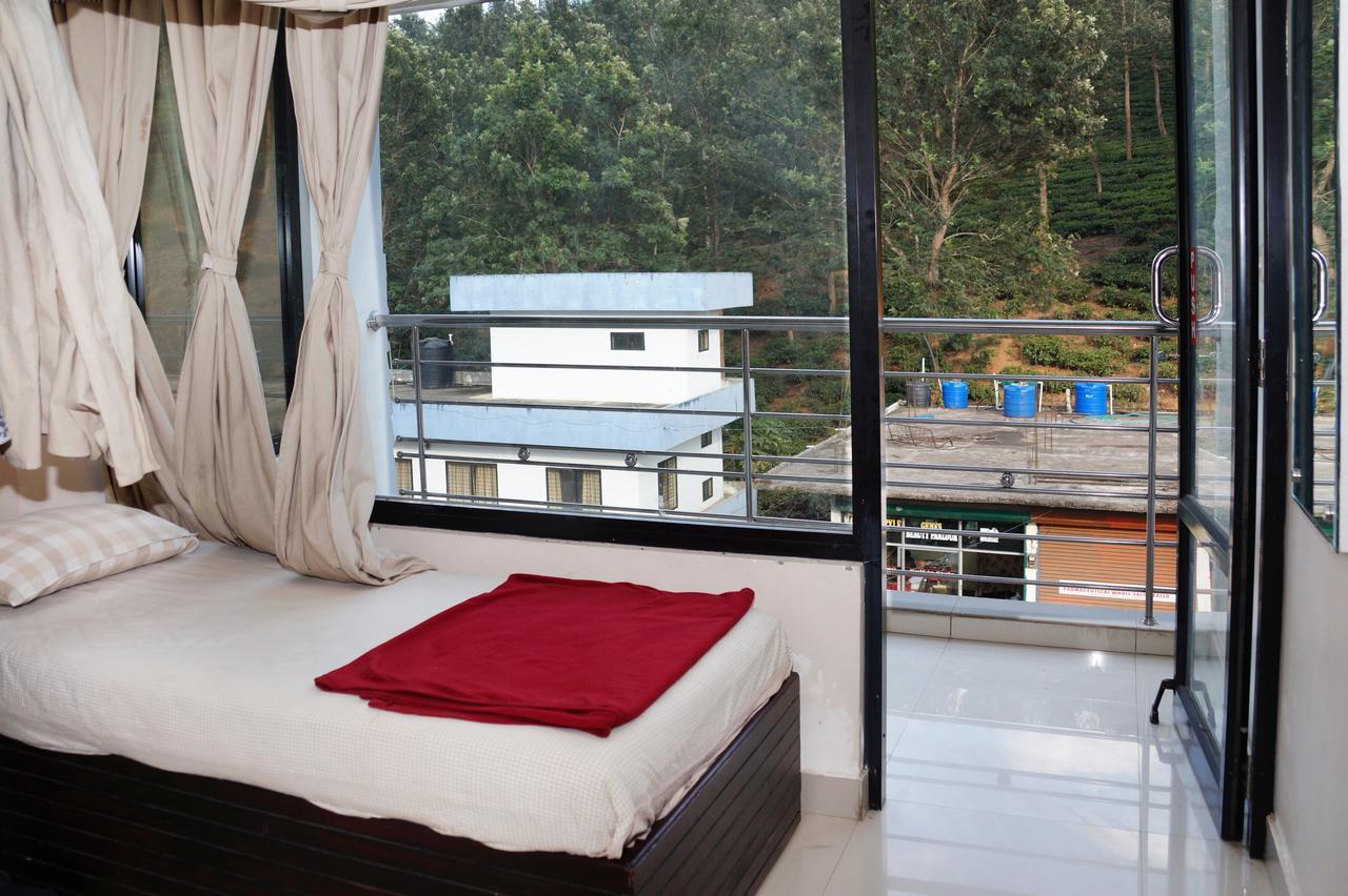 Hotel Royal Nest Vandiperiyar Exterior photo